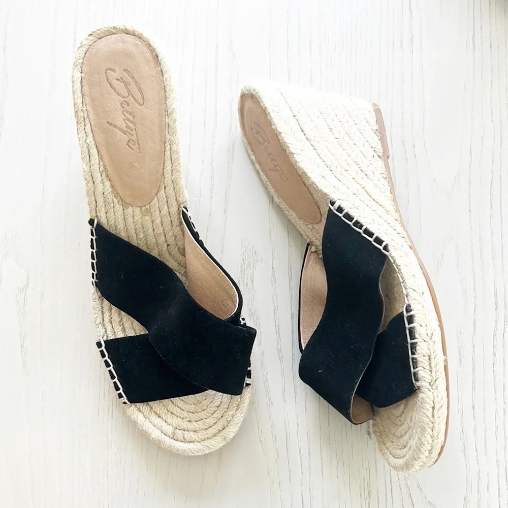 Bettye Muller Espadrille Wedge Platform Sandals Black Suede size 10 NWOT